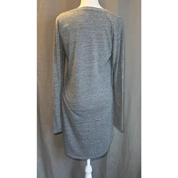 NWT CHASER Nordstrom Y2K Grey Long SLEEVE CREW NECK Super Long Tee Size Small - Picture 3 of 12